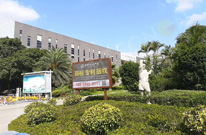 晉江居民小區(qū)戶外LED廣告機(jī).png