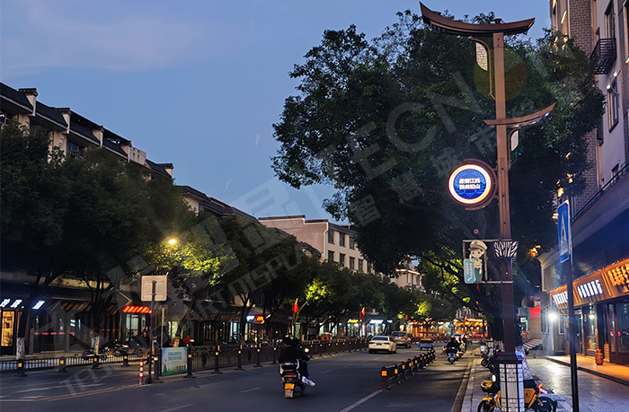 lamp pole screen